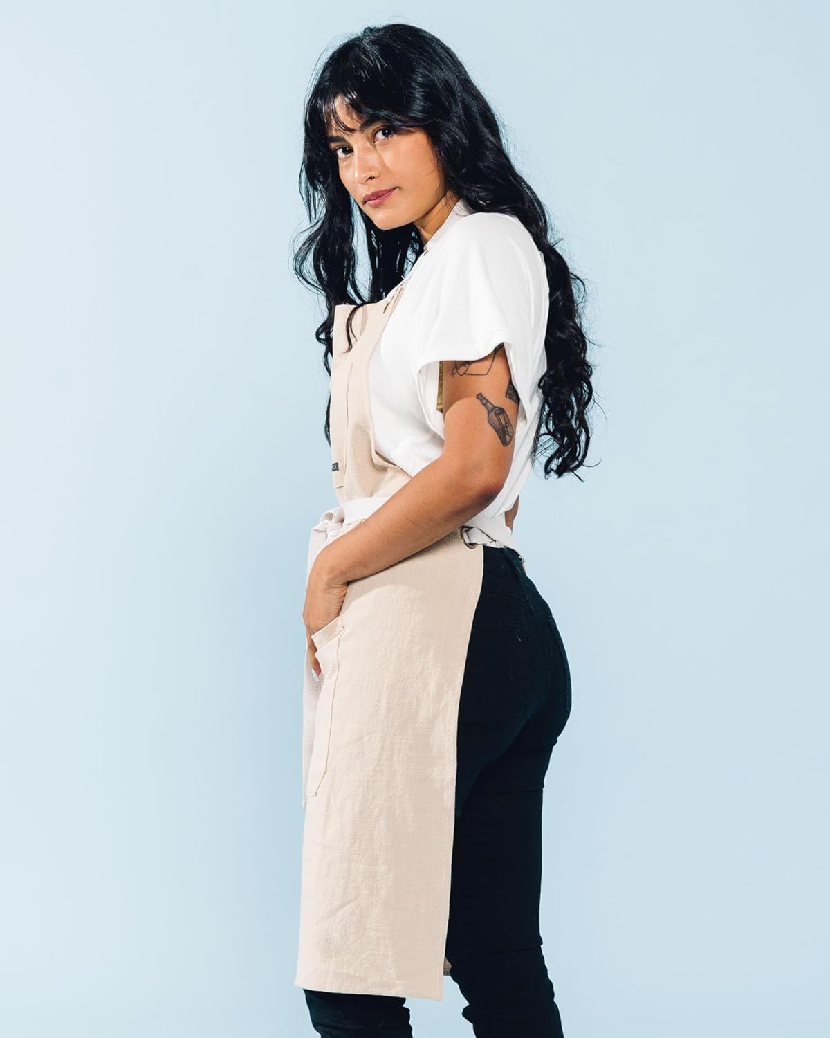 Caldo Linen Kitchen Apron for Cooking- Mens and Womens Linen Bib Apron for Professional Chef, Server, or Barista- Adjustable with Pockets (Bone)