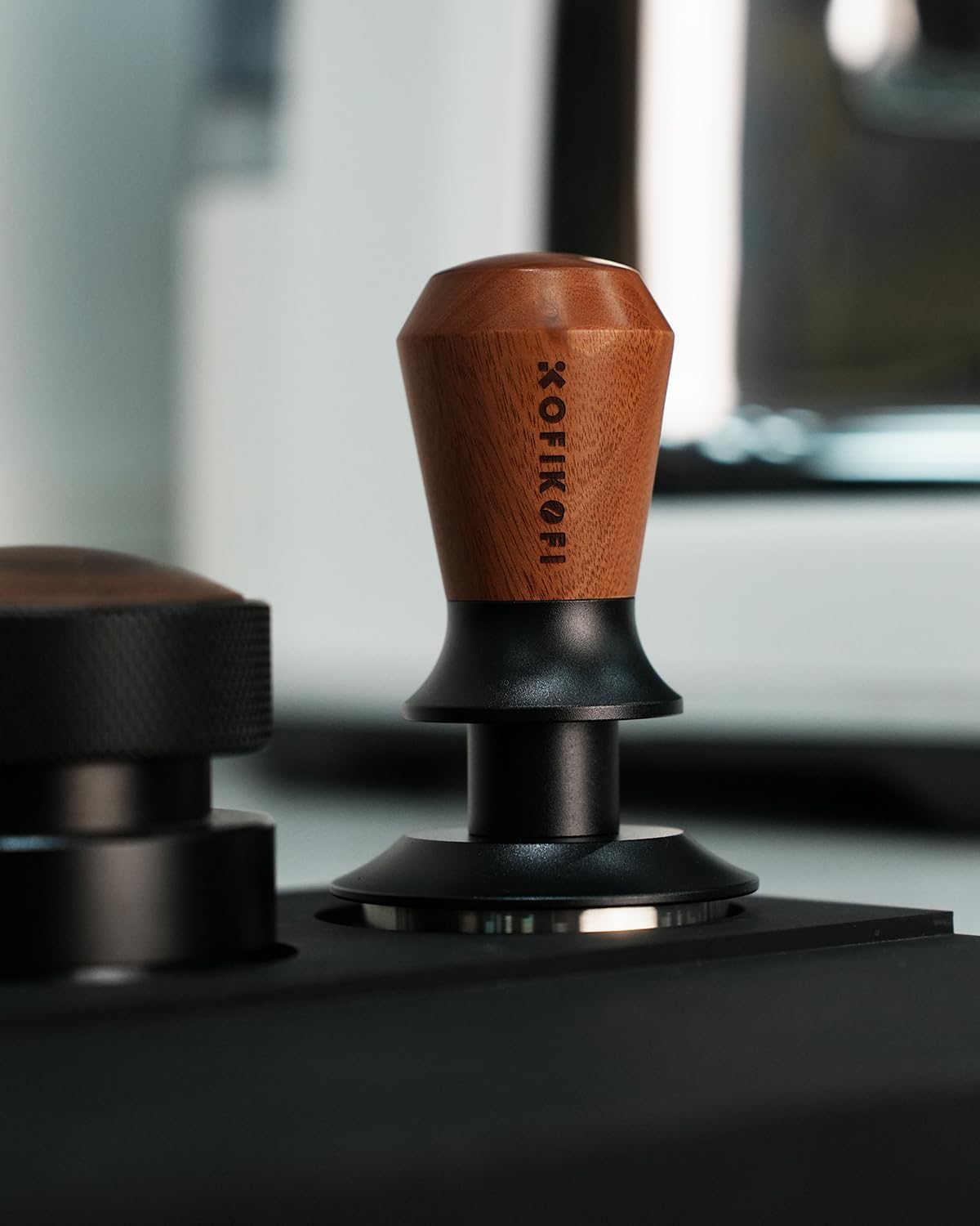 53.3mm Espresso Tamper, Coffee Tamper with Stainless Steel Ripple Base, Barista Espresso Coffee Tamper with 30lbs Spring Loaded and Rosewood Handle Fits for Breville Series 54mm Portafilter