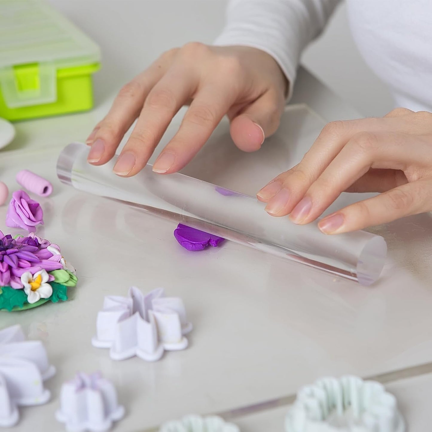 HARFINGTON Acrylic Clay Roller 9 Inch x 1 Inch Solid Non-Stick Plastic Round Tube Roller Polymer Clay Rod Fondant Rolling Pin for Shaping, Sculpting, Modeling DIY Crafts, Red