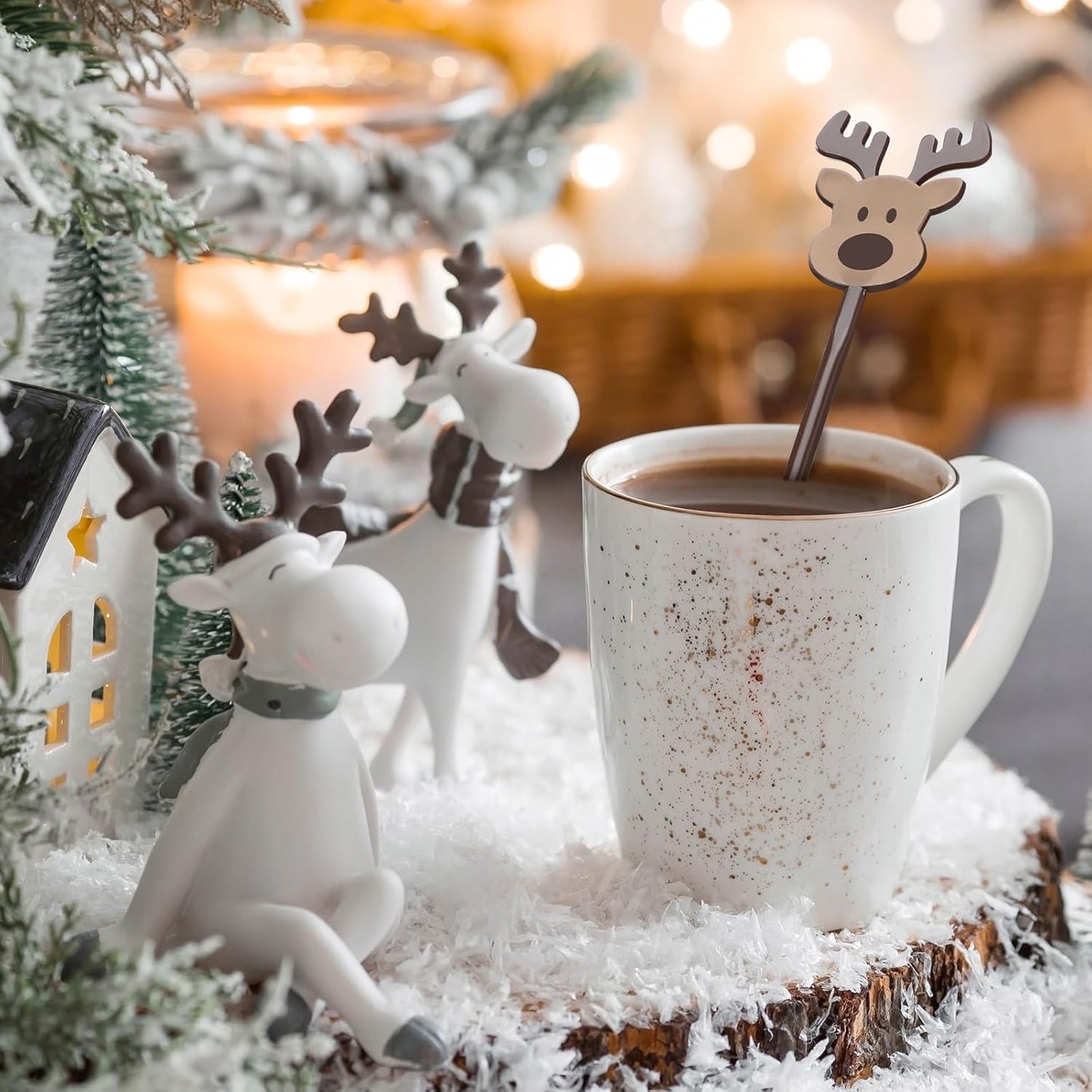 30 Pcs Christmas Drink Stirrers Xmas Stir Stick Holiday Coffee Swizzle Stick Reusable Plastic Hot Cocoa Bar Chocolate Decoration Cocktail Mixer(Reindeer,Lively Color)