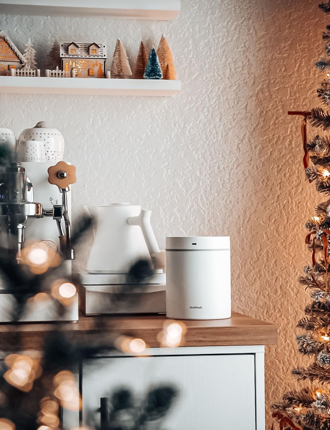 OUTPEAK 2025 Kilo Auto Vacuum Coffee Canister, 1.8L for 21.2oz Coffee Beans, One-Button Operation, Stainless Steel Container with Scoop, Fresh 6-Month Storage Container (Barista Champion's Choice)