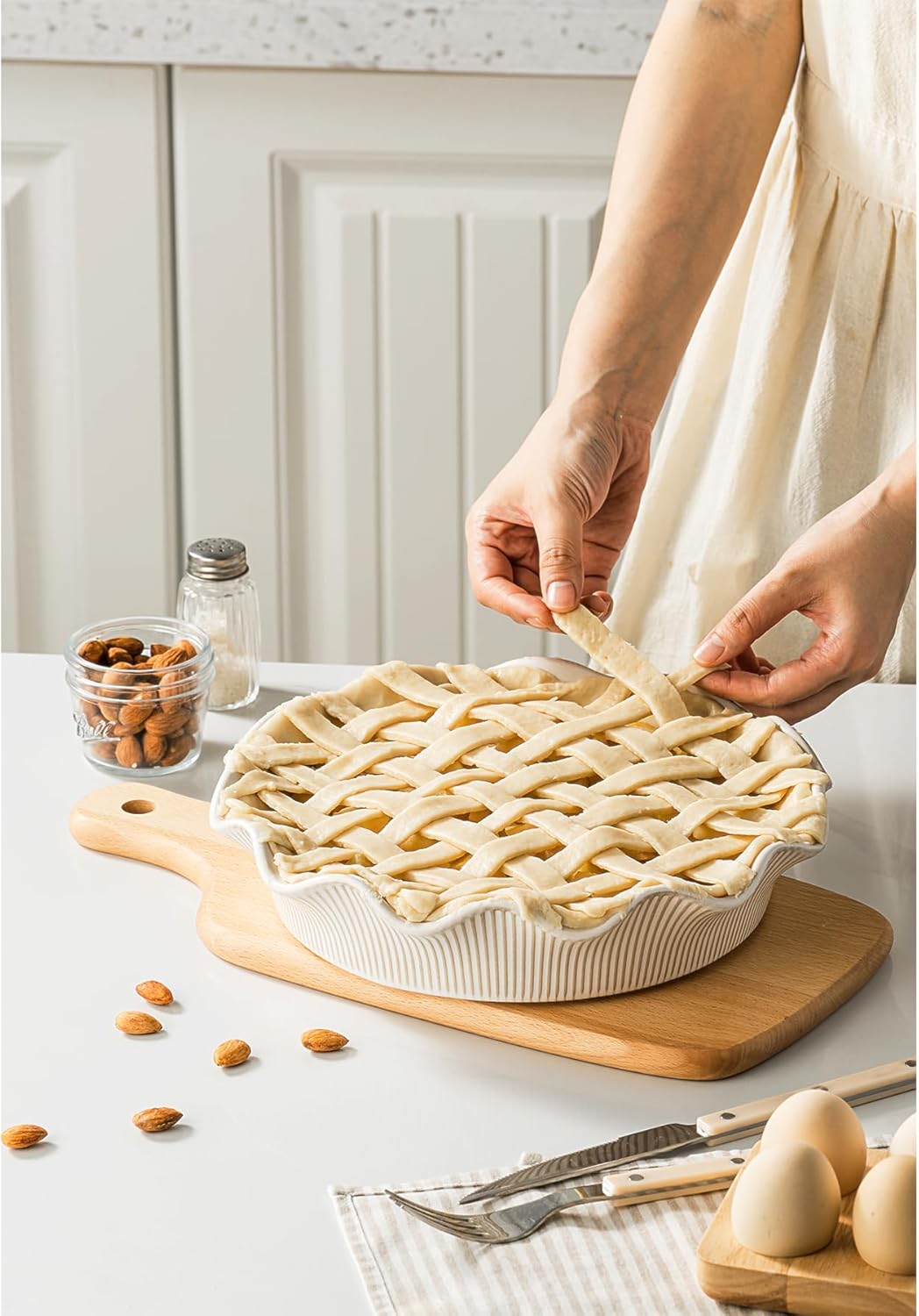 Ceramic Deep Pie Pan for Baking, 11 inch Porcelain Pie Dish for Apple Pie, Oven & Dishwasher Safe, Farmhouse Decor, 48 Ounce Deep Plate for Kitchen, Non-Stick Pie Pans,Off-White