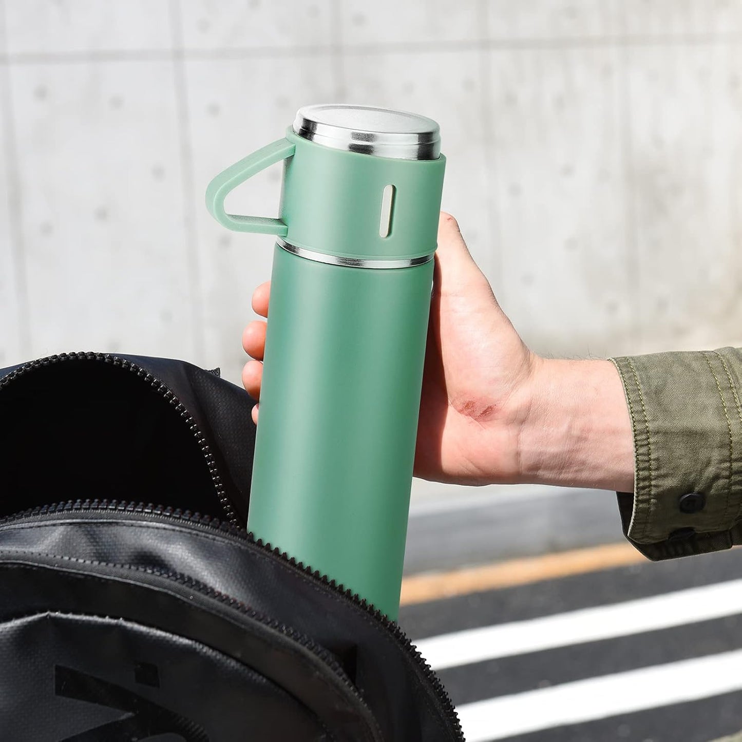 Stainless Steel Thermo 500ml/16.9oz Vacuum Insulated Bottle with Cup for Coffee Hot drink and Cold drink water flask.(Green,Single)
