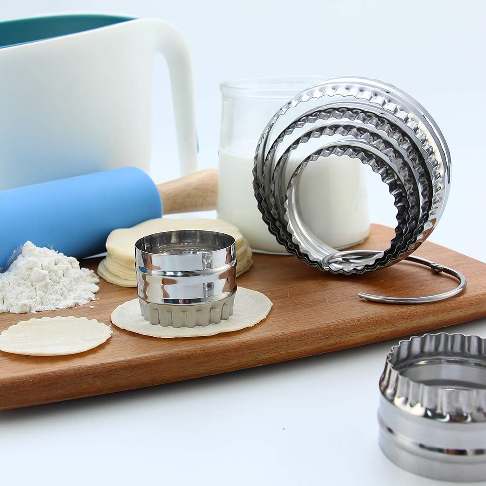 Fluted Cookie Cutters- Round Biscuit Cutters Set of 6 Pieces, Double Sided Fluted and Plain Edge Cookie Cutters, Stainless Steel