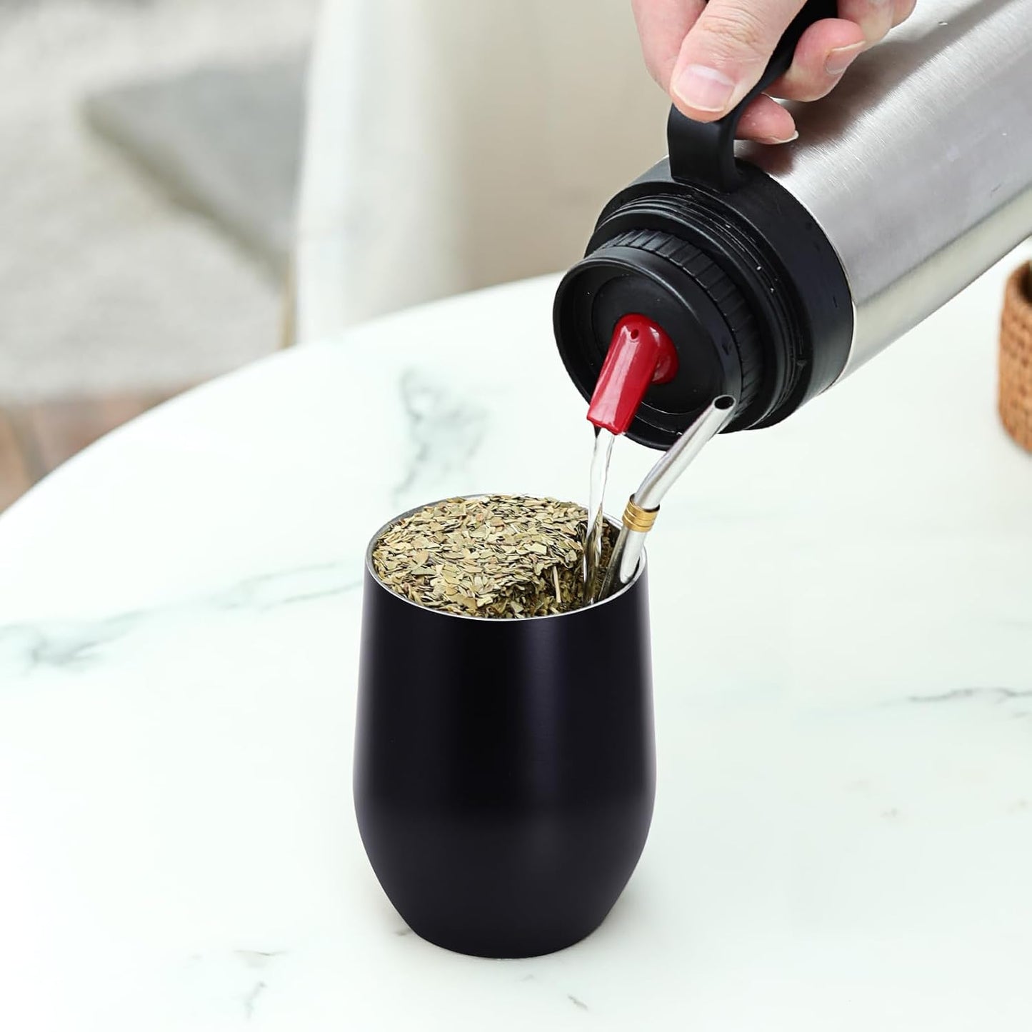 Yerba Mate Cup with Lid, 2 Bombillas, Cleaning Brush, 11.8oz Stainless Steel Double-Wall Insulated Gourd (Black)