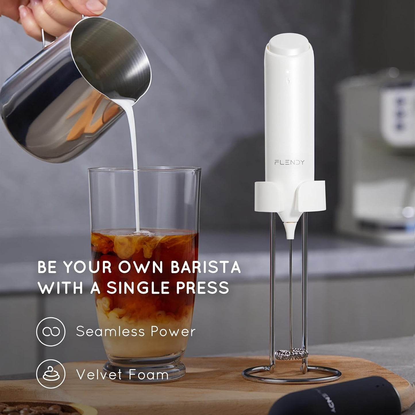 Rechargeable Milk Frother Handheld, Coffee Frother Handheld with USB-C Charging Stand, Electric Drink Mixer Handheld, Mini Electric Whisk Frother for Coffee, Matcha, etc