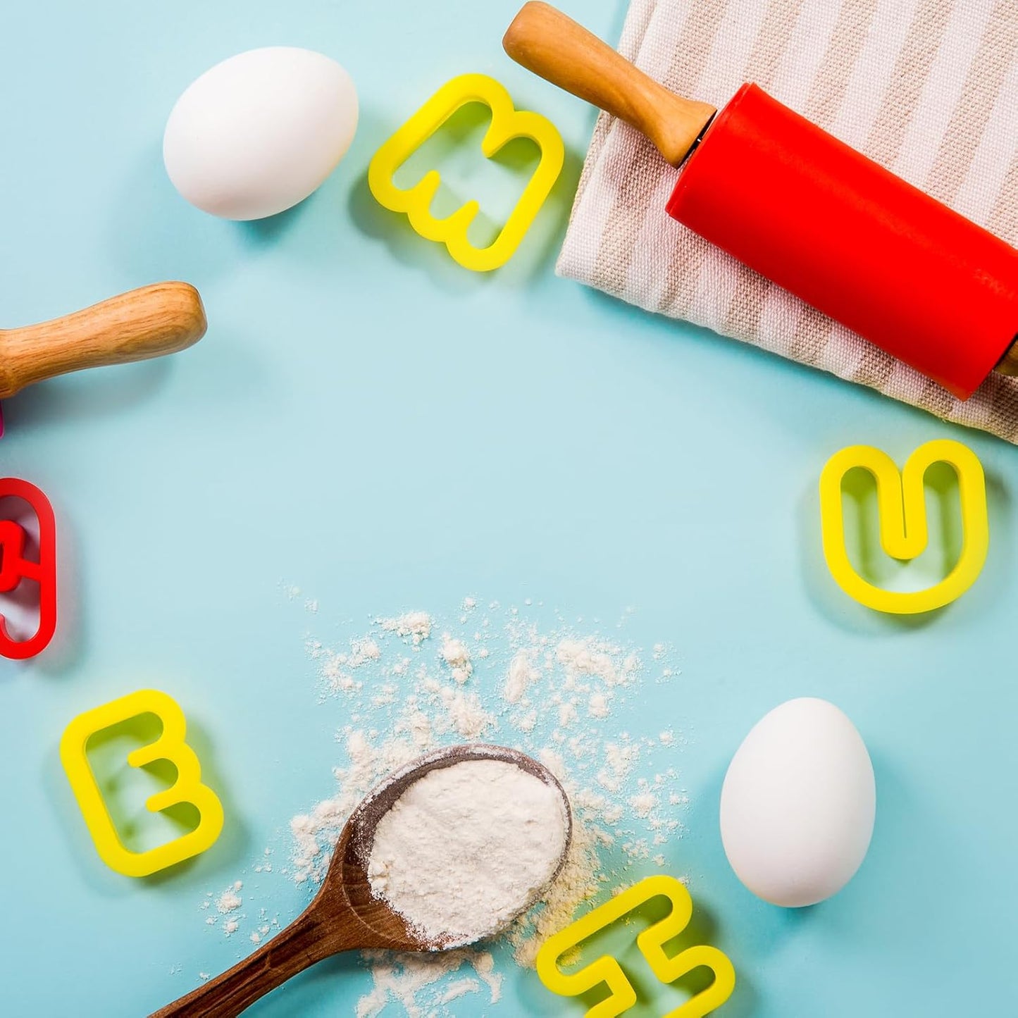 HARFINGTON Silicone Rolling Pins for Baking 14.96 Inch Non-Stick Silicone Surface Wooden Handle Rolling Pin Small Roller Playdough Rolling Pins for Fondant Kitchen Dough Pizza, White