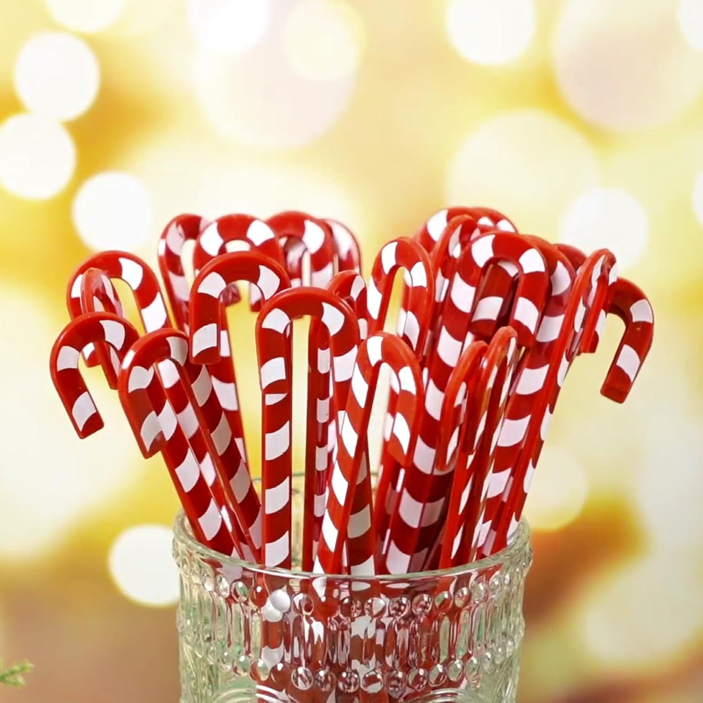 30 Pcs Christmas Coffee Stirrers Candy Cane Swizzle Sticks Coffee Bar Decoration Hot Cocoa Plastic Cocktails Drink Stirrers Reusable Beverage Stir Gifts for Xmas Party Supplies(Red, White)