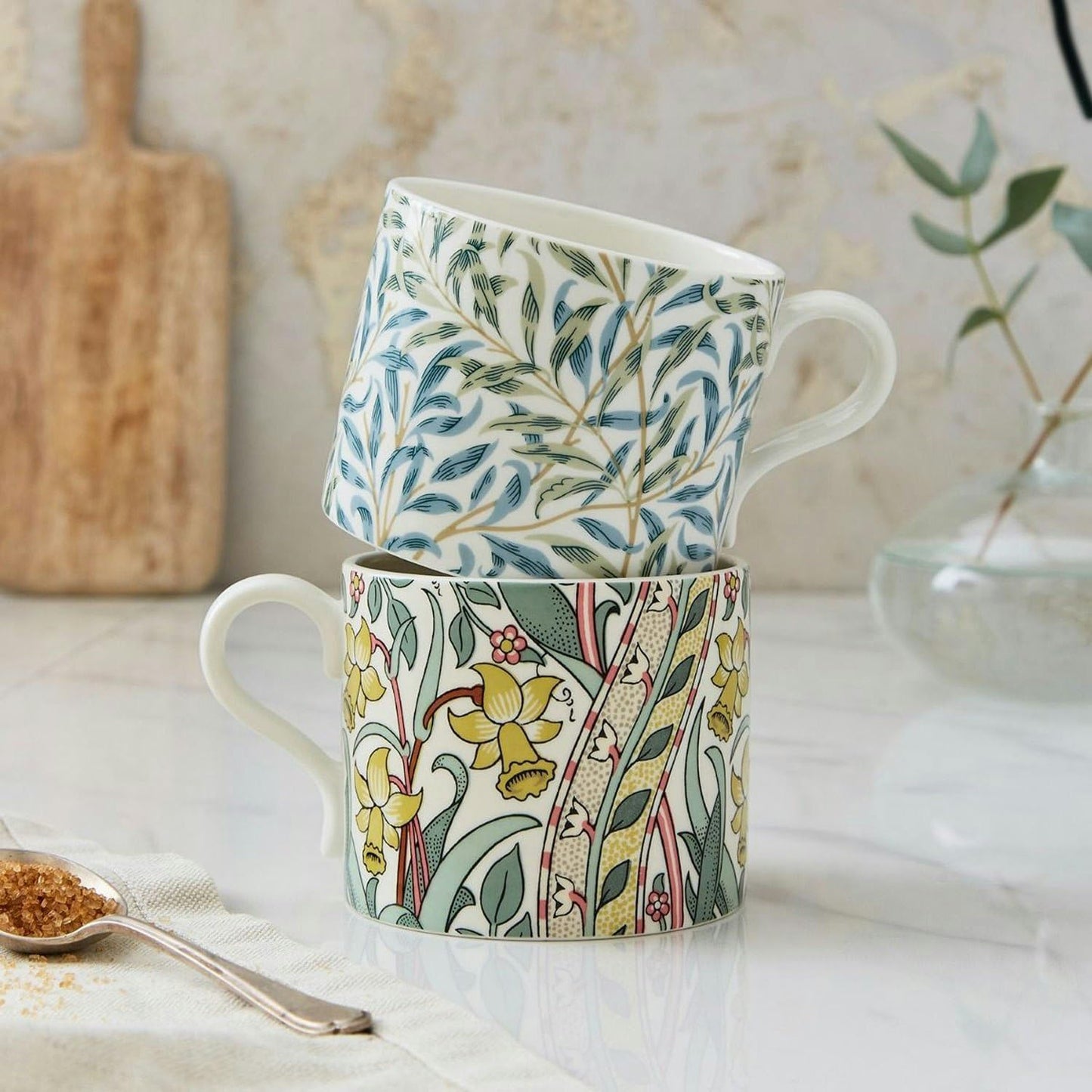 Spode Morris & Co 12oz Mugs, Set of 2 (Daffodil & Willow Bough) - Microwave & Dishwasher Safe, Elegant Porcelain Drinkware for Coffee Bar or Giftable Home Kitchen Mug Set. Ideal for Coffee & Tea