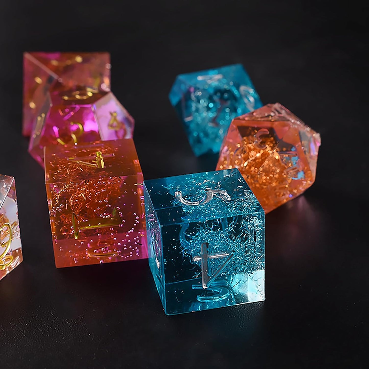 7 Cavities Dice Resin Mold - Resin Casting Silicone Molds for Home Decor & Candle Making Wave Spiral Mold