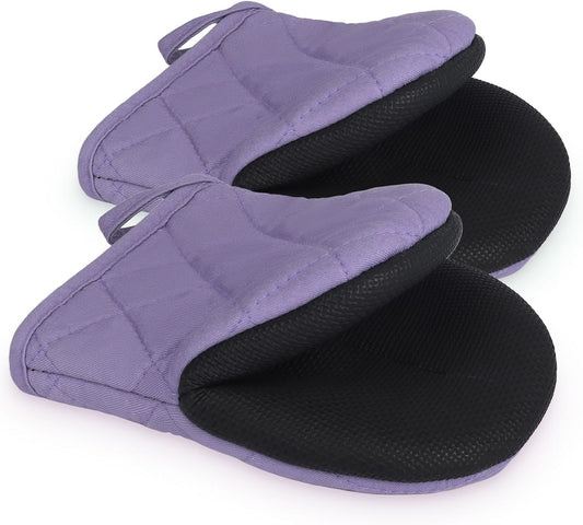 1 Pair Short Oven Mitts, Heat Resistant Silicone Kitchen Mini Oven Mitts for 500 Degrees, Non-Slip Grip Surfaces and Hanging Loop Gloves, Baking Grilling Barbecue Microwave Machine Washable