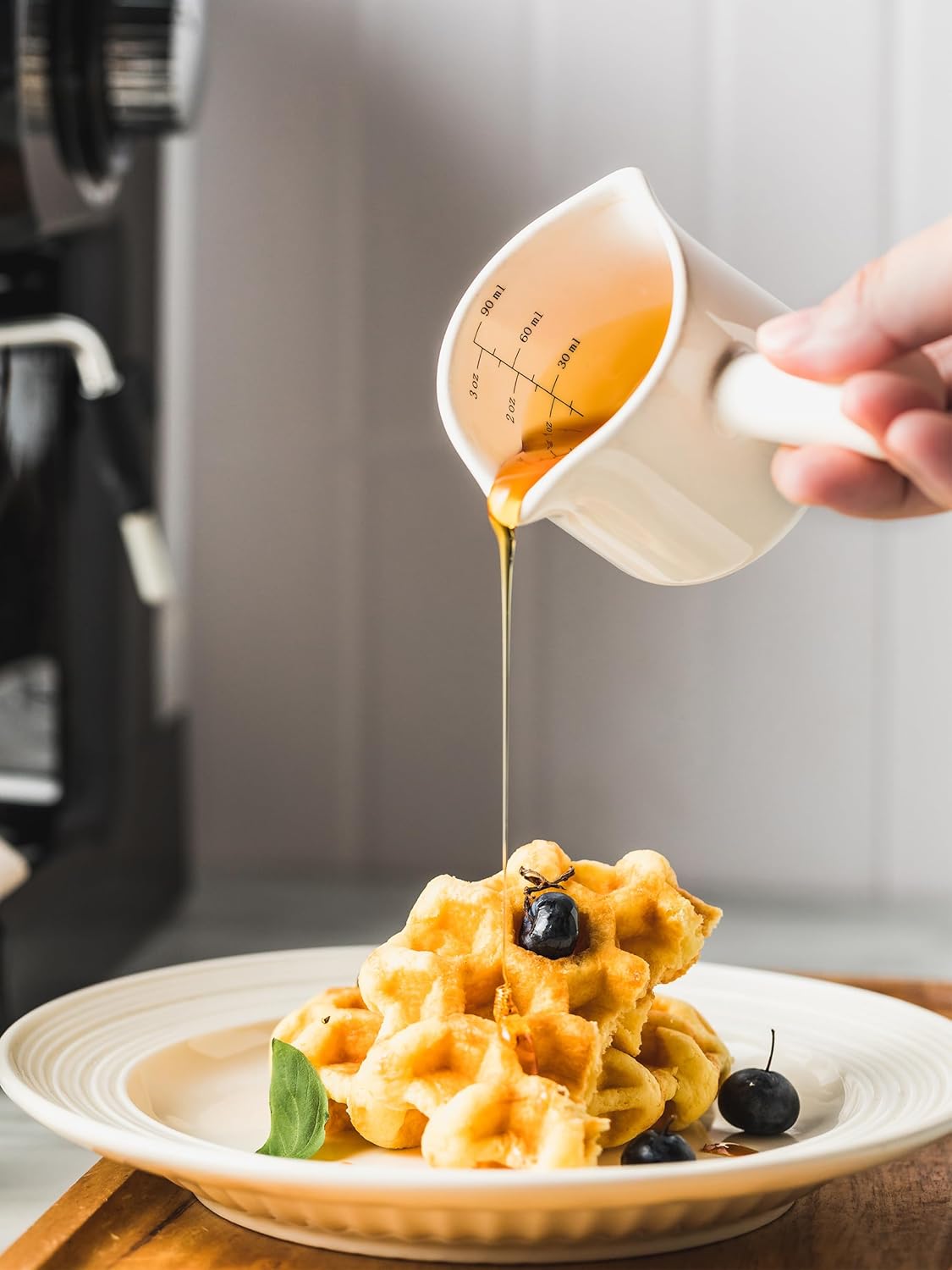 Espresso Measuring Cup, Ceramic Espresso Cup Double Spouts Expresso Shots Cup with Handle, Espresso Accessories, 3 Oz/ 90 Ml, White