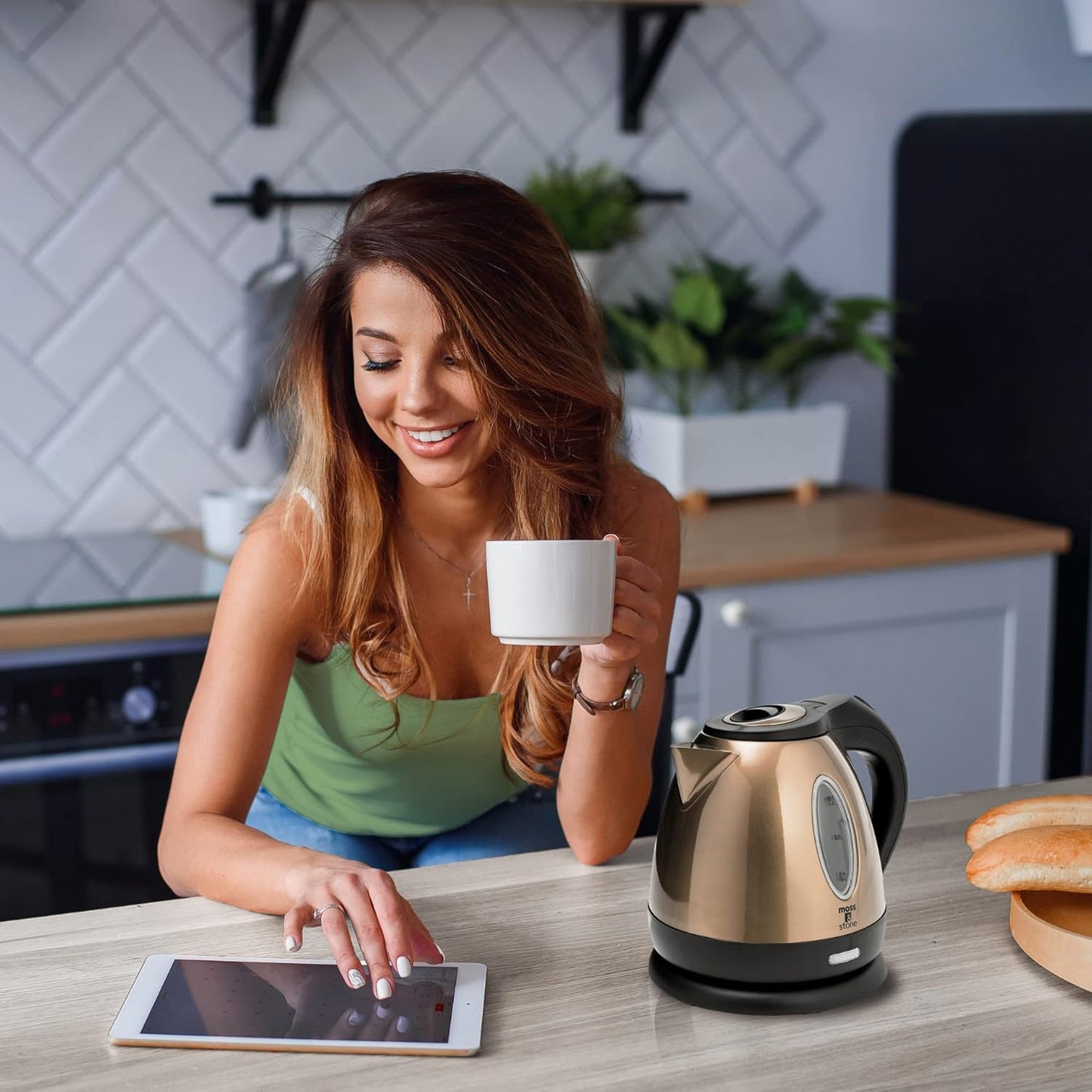 Moss & Stone 1.2L Stainless Steel Small Electric Kettle, Cordless 1500w Fast Boiling Pot, Portable Hot Water Electric Tea Kettle With Boil Dry Protection & Auto Shut-Off (Champagne)