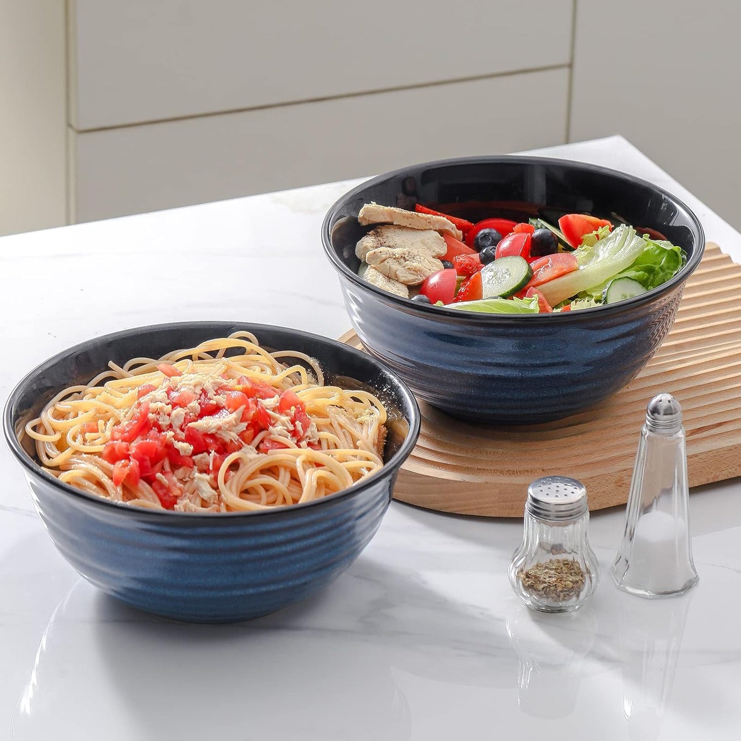 Hasense Ceramic Salad Bowls, 8.5 Inch Large Serving Bowls, 60 oz Serving Dishes for Entertaining Soup Pasta Ramen Pho Fruit Popcorn, Dishwasher and Microwave Safe, Set of 2, Navy Blue