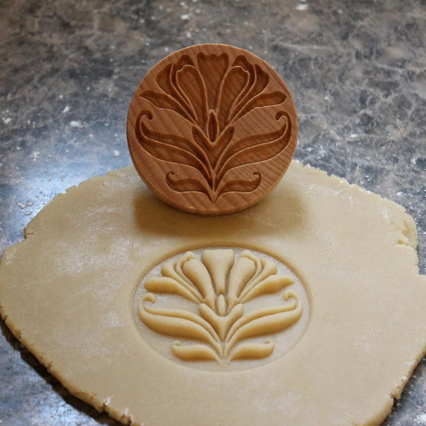 Wood Cookie Stamp, 2.5 Inch (Deco Flower CS-026)