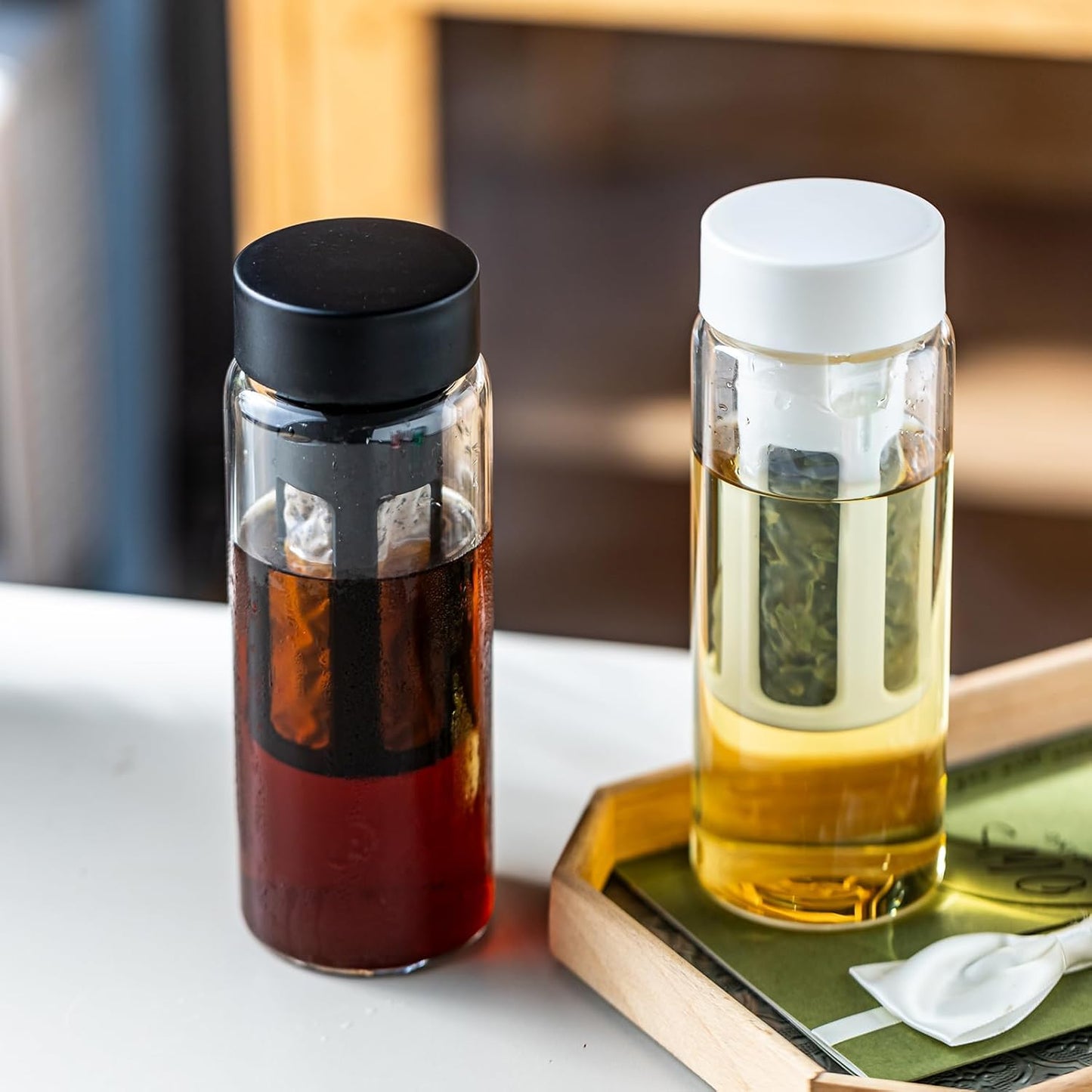 19oz Cold Brew Bottle, Cold Brew Maker with Removable Filter, BPA - Free Portable Cold Brew Tea Bottle for Iced Tea, Cold Brew & Fruit Infusion (White)