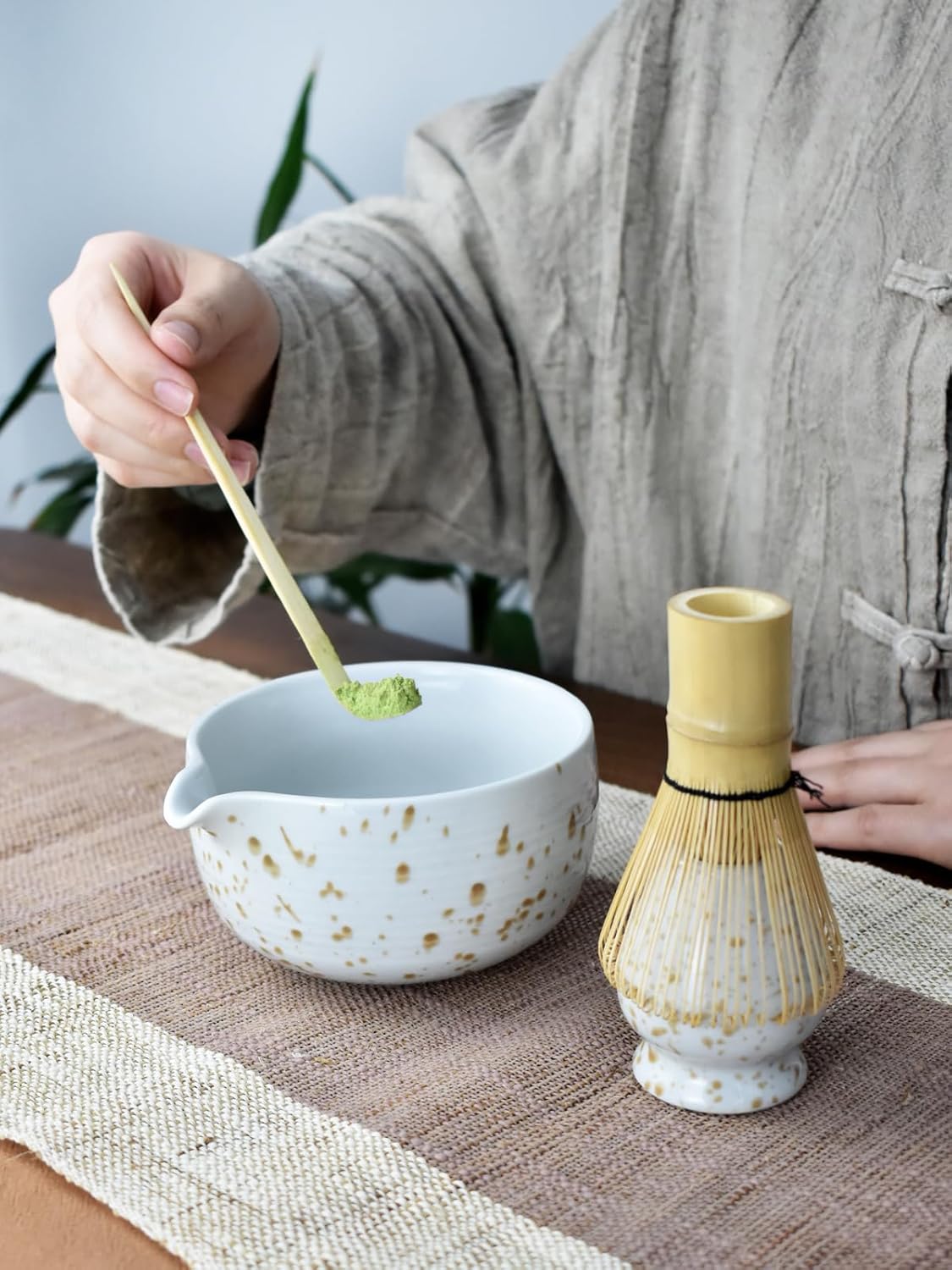 Artcome Matcha Tea Set - Ceramic Matcha Bowl with Pouring Spout, Bamboo Whisk, Whisk Holder, Tea Scoop & Matcha Manual – Complete Traditional Japanese Tea Ceremony Kit for Home, Office, or Gift, Brown