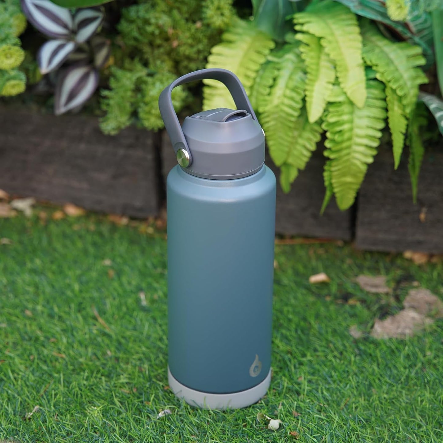 BJPKPK Insulated Water Bottle with Straw Lid, 40oz Large Thermos, BPA Free Leak Proof Stainless Steel Metal Water Bottles, Tumblers, Cups, Flasks for Travel, Sports, Grey