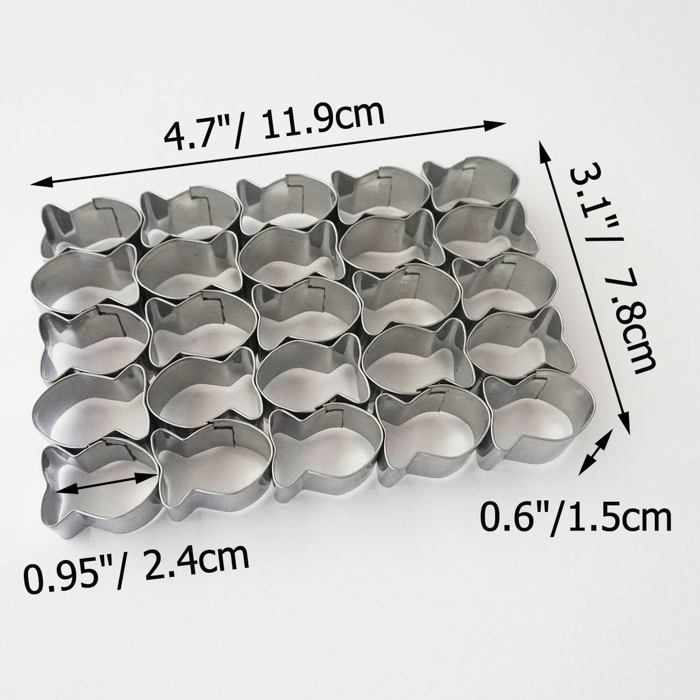 Goldfish Cracker Cutter, Stainless Steel Fish Cookie Cutters Shapes, DIY Mini Snack Crackers Mold 1 Inch, Fish-shaped Treats, 25 Cavity Cookie Stamp with Cleaning Brush