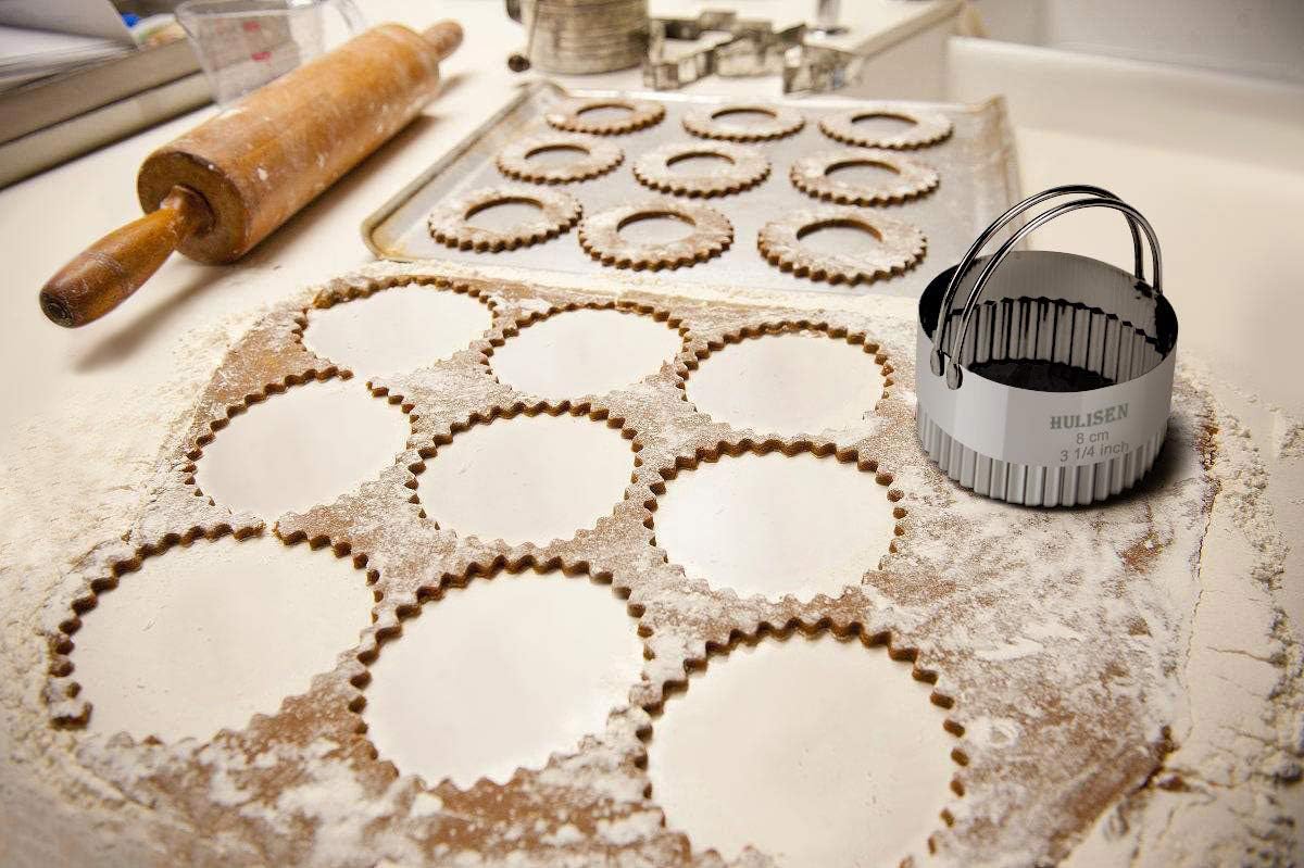 HULISEN Biscuit Cutter Set (3 Pieces/Set), Round Cookies Cutter with Handle, Professional Baking Dough Tools (Wave)