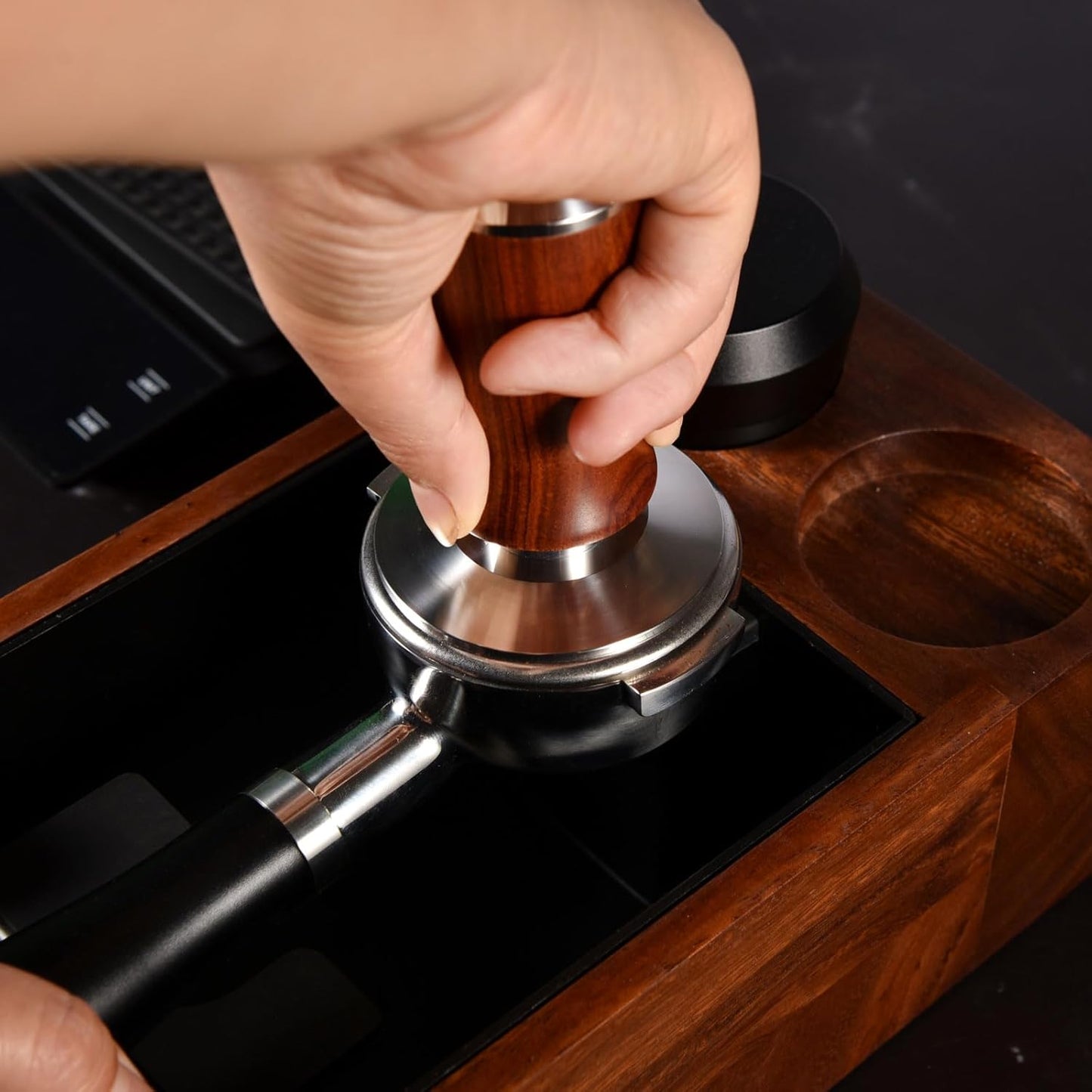 58.5mm Espresso Hand Tamper, Dual Calibrated Spring Loaded Coffee Tamper with Stainless Steel Ripple Base, Pro-barista 30lbs Espresso Tamper with Red Rosewood Handle Fits 58mm Portafilter