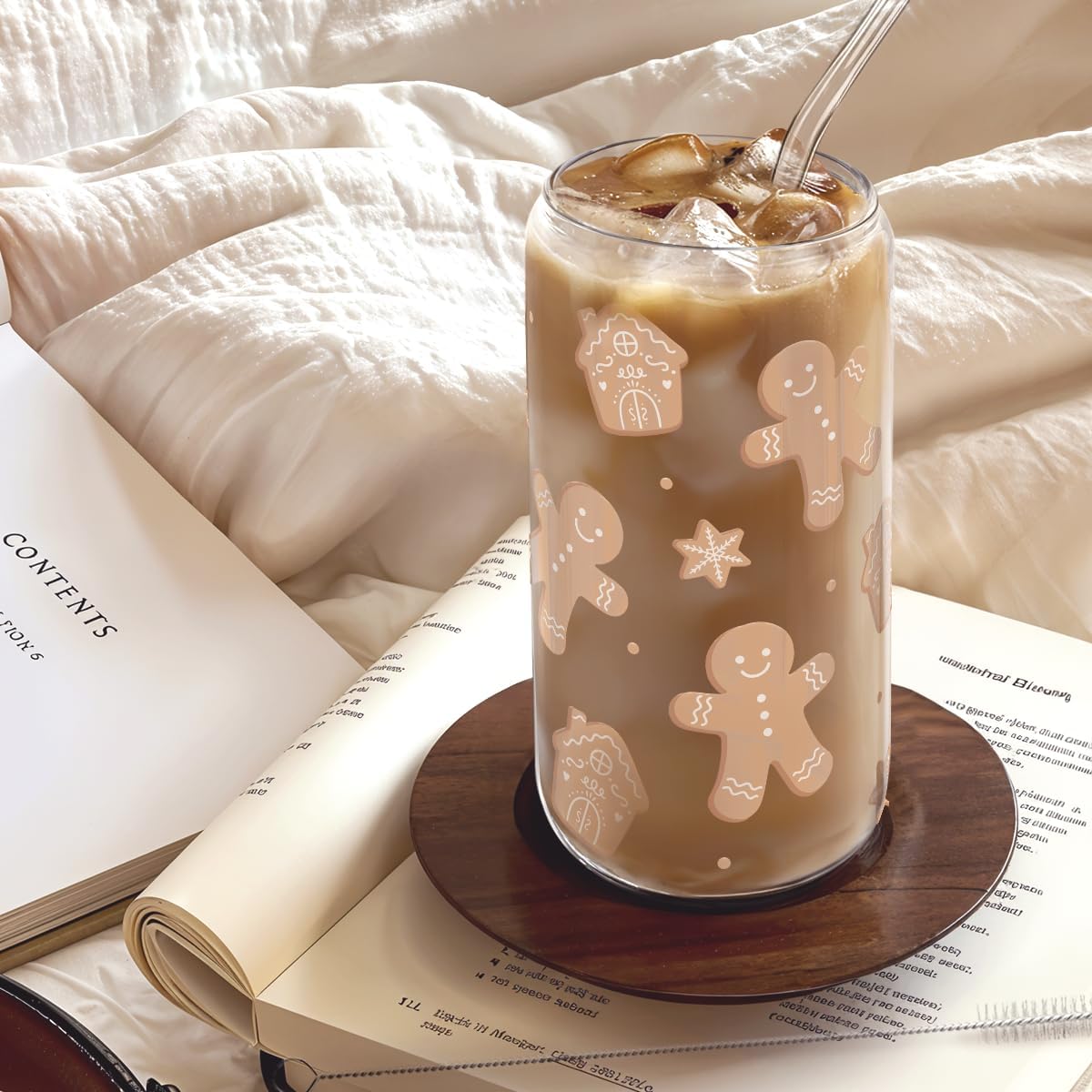 Gingerbread Christmas 16oz Can Glass Tumbler with Bamboo Lid & Straw - Iced Coffee Cup for Women Girls, Aesthetic Cups Gifts for Xmas