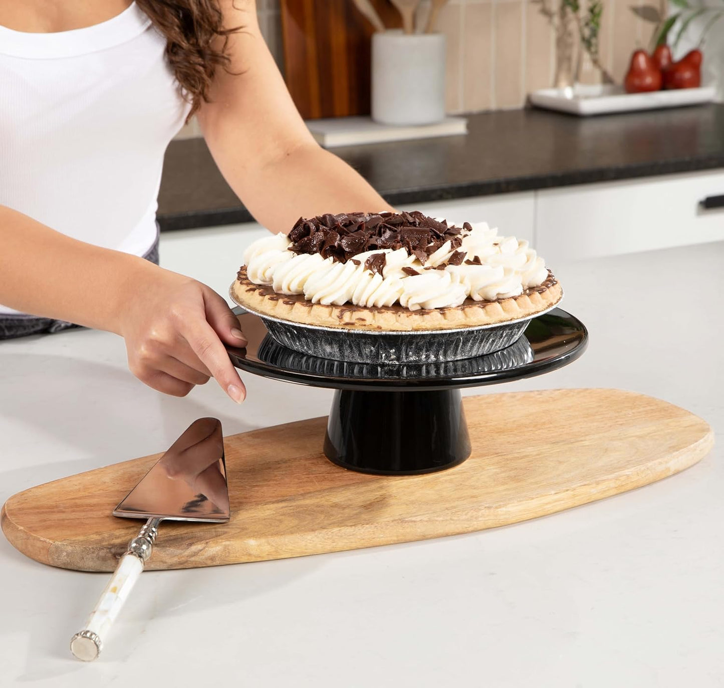The Cake Stand -10" Ceramic Pedestal Cake Stand with Gloss Finish - Modern Display for Cakes, Cupcakes, Cookies & More - Perfect for Weddings, Birthdays & Baby Showers (Black)