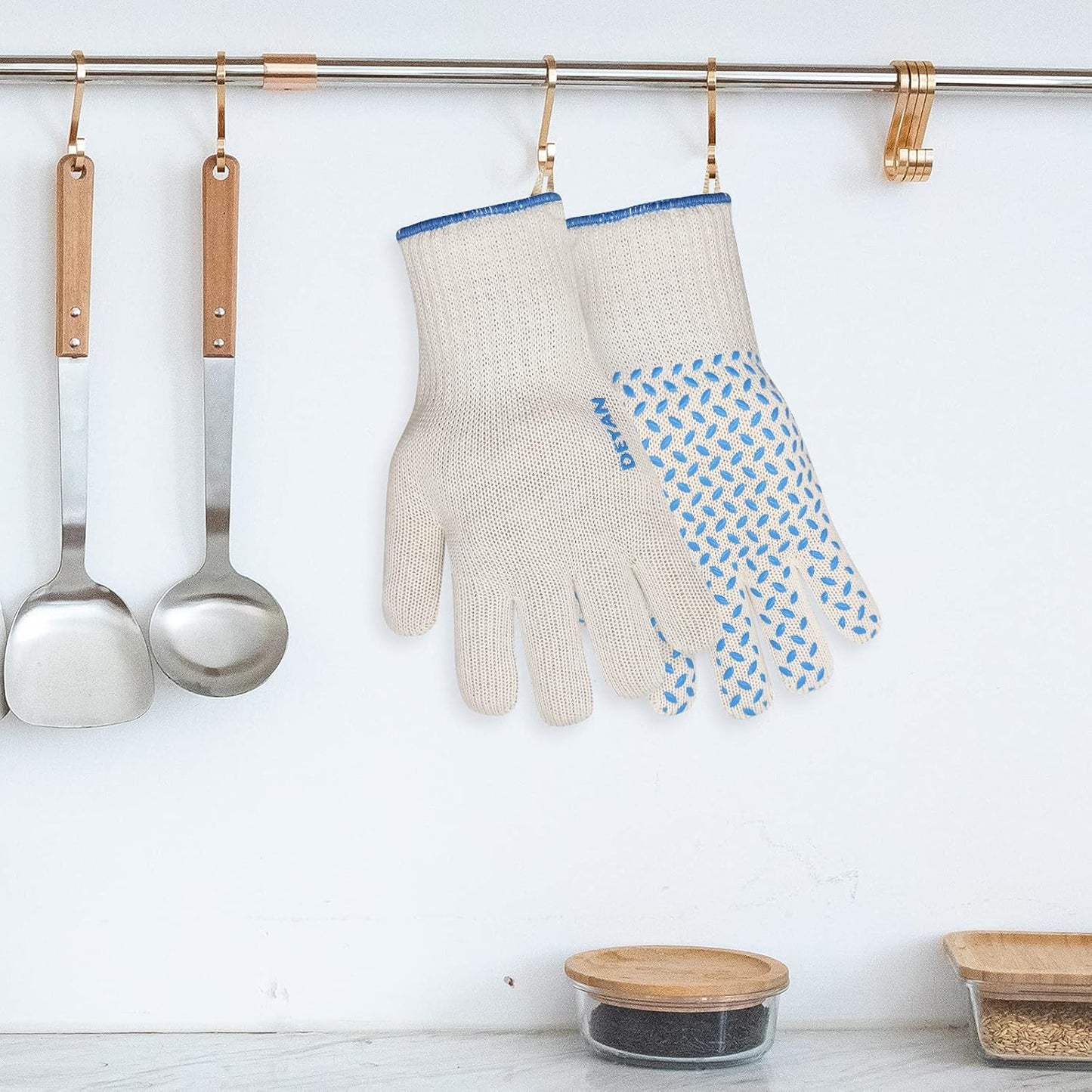 DEYAN Heat Resistant Oven Gloves 932°F | Silicone Non-Slip Mitts with Fingers | Flexible for Baking, BBQ, Grilling | Machine Washable (White, 1 Pair)