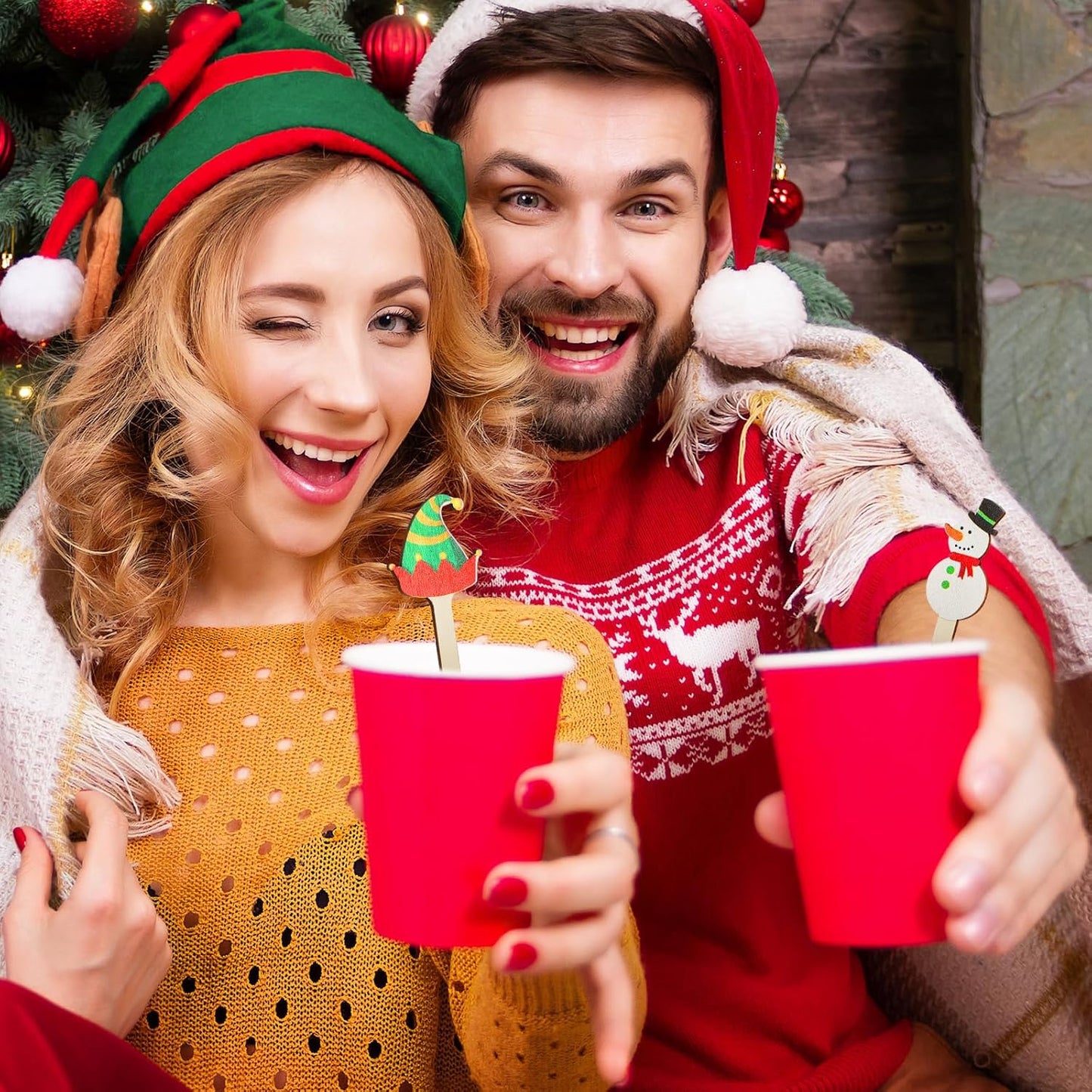 Jinei 120 Pcs Christmas Wooden Coffee Stirrers Wood Cocktail Coffee Stir Sticks Disposable Drink Stirrers for Stirring Hot Chocolate Milkshake Restaurant Home Office(Novel Style)