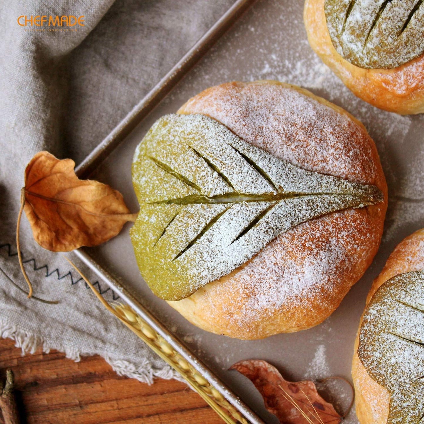 CHEFMADE 15-Inch Baking Sheet Pan, Non-Stick Carbon Steel Rimmed Cookie Sheet Pan for Oven Roasting Meat Bread Jelly Roll Battenberg Pizzas Pastries 10.6" x 15.6" x 1" (Champagne Gold)