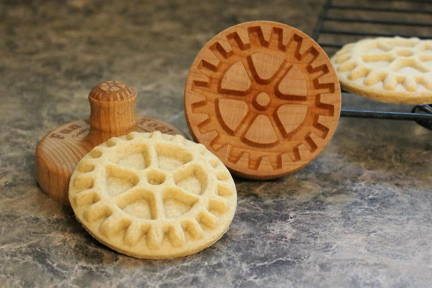 Wood Cookie Stamp, 2.5 Inch (Gear CS-022)