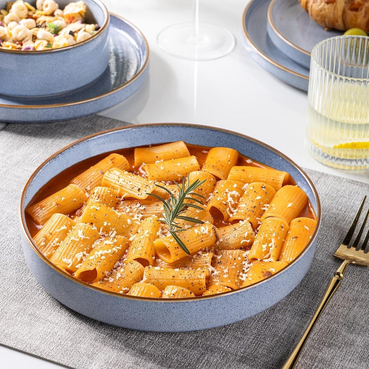 GBHOME 9'' Large Ceramic Pasta Bowls, 32oz Stoneware Pasta Serving Bowls Set of 4 for Kitchen, Wide Bowls for Fruit,Pasta,Salad,Oatmeal,Meal, Microwave Safe, Reactive Glaze-Brunnera Blue